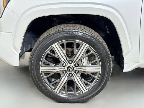 Used 2024 Toyota Tundra Capstone AWD/4WD image 30