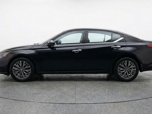 Used 2025 Nissan Altima 2.5 SV image 5