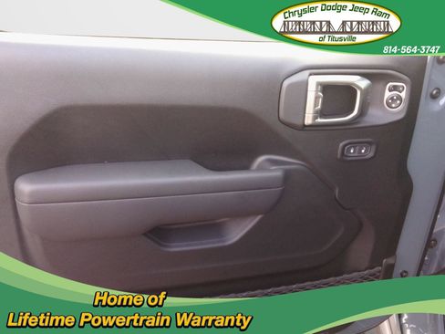 New 2025 Jeep Gladiator Sport image 16