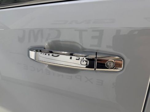 New 2026 GMC Sierra 1500 SLT w/ SLT Premium Plus Package image 10