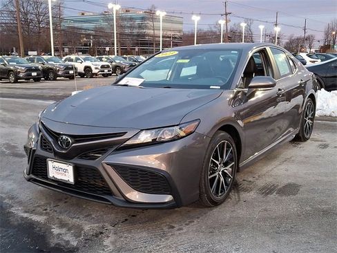 Certified 2023 Toyota Camry SE image 4