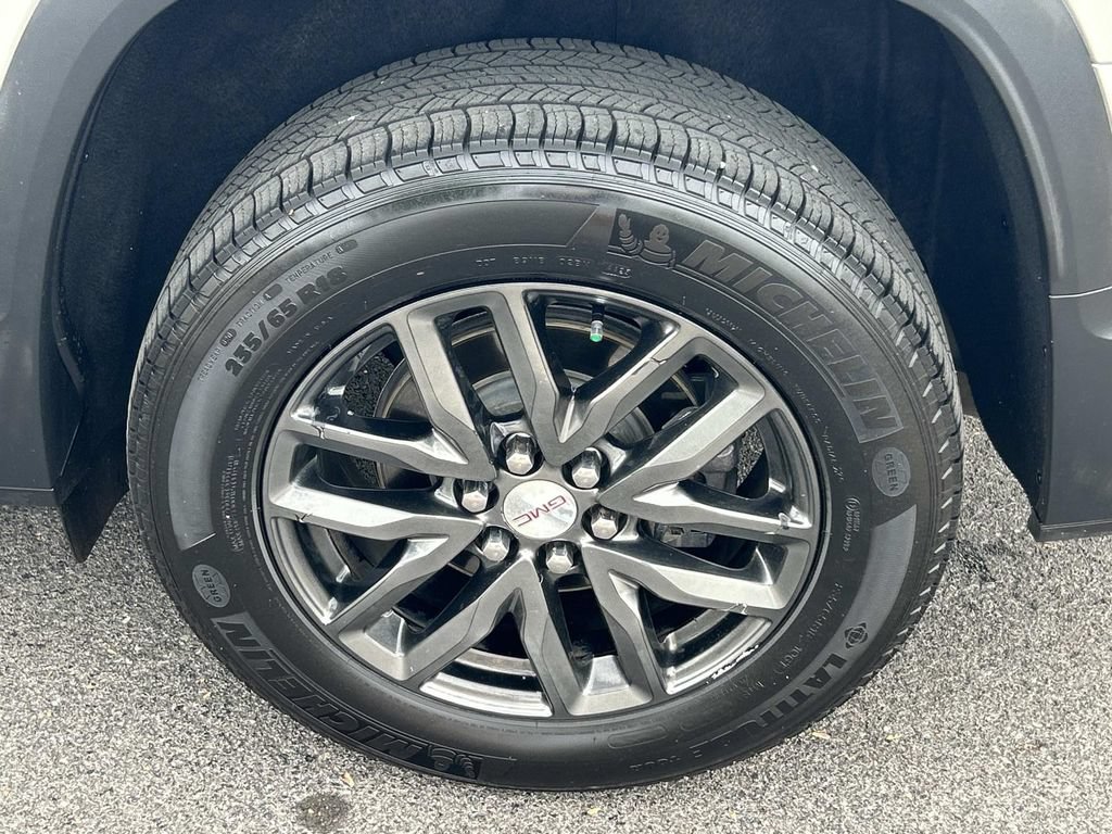 Used 2019 GMC Acadia SLT FWD image 17