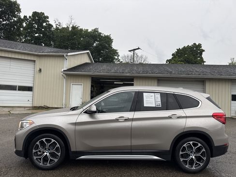 Used 2022 BMW X1 sDrive28i w/ Convenience Package FWD image 11