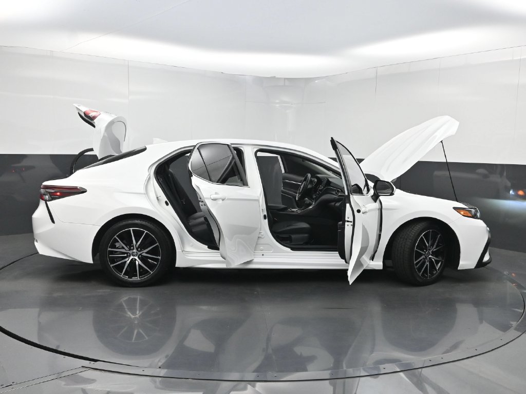 Used 2024 Toyota Camry SE FWD image 36