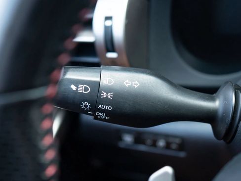 Used 2016 Lexus IS 350 RWD image 39