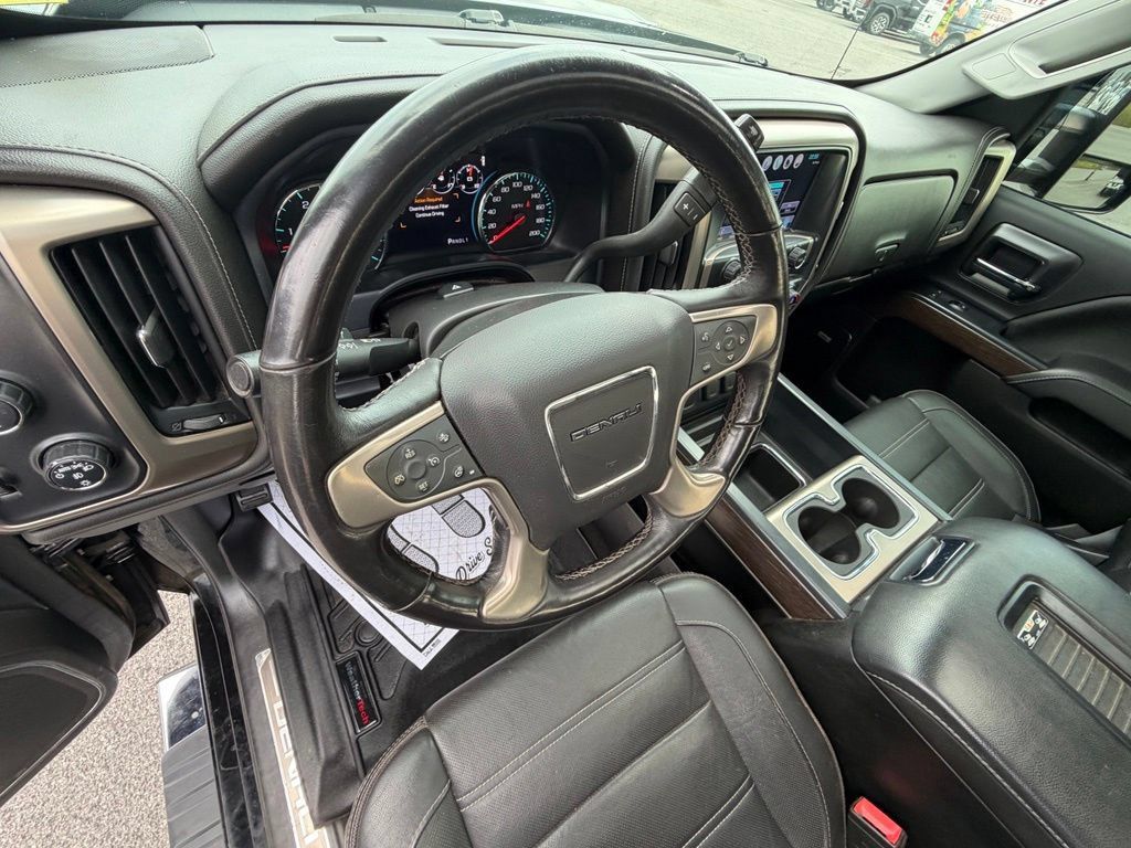 Used 2017 GMC Sierra 2500 Denali AWD/4WD image 18