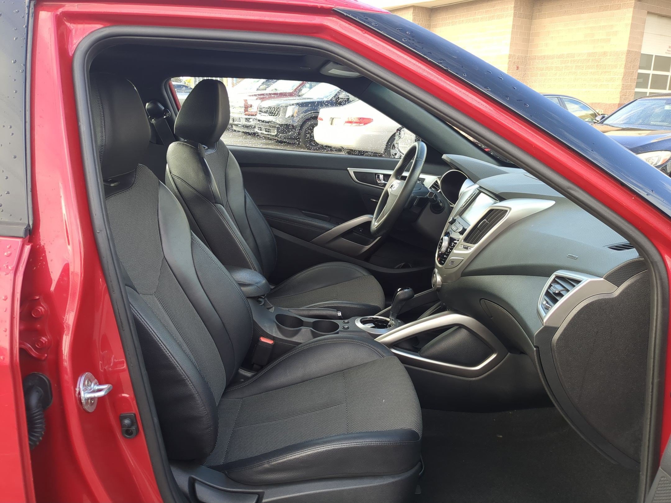 Used 2016 Hyundai Veloster w/ Option Group 03 FWD image 27