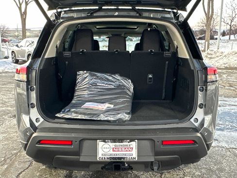 New 2025 Nissan Pathfinder SV w/ SV Premium Package image 16