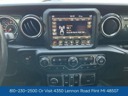 Used 2020 Jeep Wrangler Unlimited Sahara AWD/4WD image 23