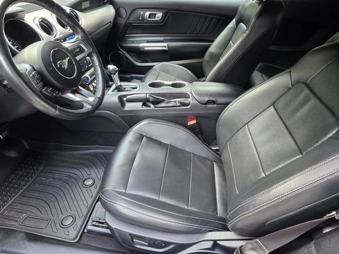 Used 2022 Ford Mustang Premium RWD image 11