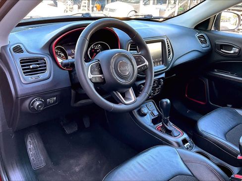 Used 2021 Jeep Compass Trailhawk image 17