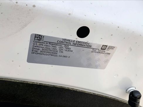 Used 2025 Cadillac XT5 Premium Luxury image 33