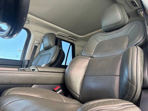 Used 2022 Lincoln Navigator L Black Label image 9