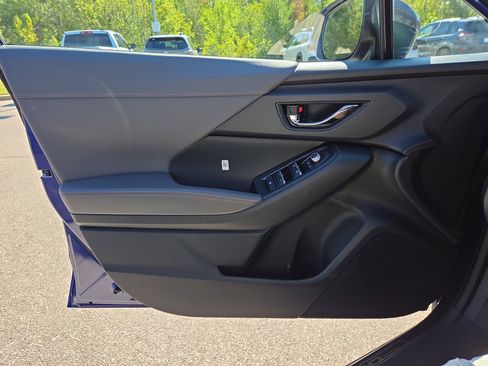 New 2026 Subaru Crosstrek 2.5i Limited image 9