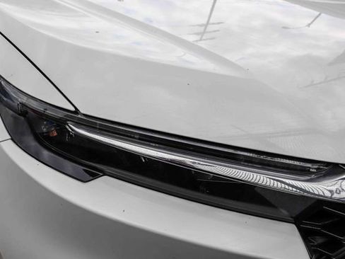 Used 2023 Honda CR-V EX image 5