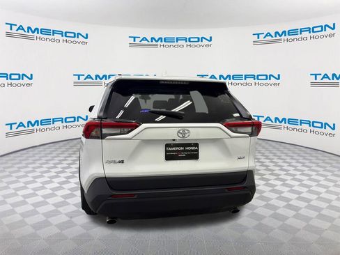 Used 2024 Toyota RAV4 XLE w/ Convenience Package FWD image 4