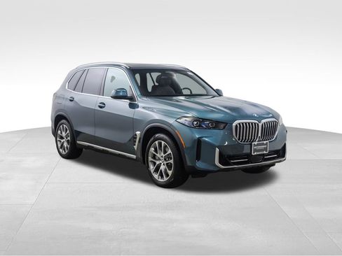 New 2026 BMW X5 xDrive50e w/ Premium Package image 7