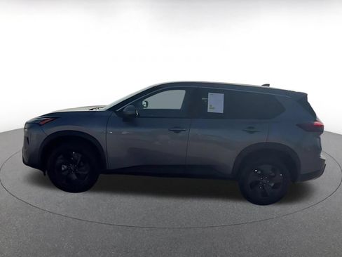 Used 2026 Nissan Rogue SV AWD/4WD image 9