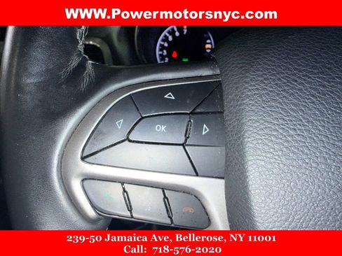 Used 2019 Jeep Grand Cherokee Limited AWD/4WD image 28