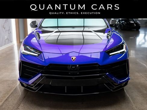 Used 2023 Lamborghini Urus Performante AWD/4WD image 2