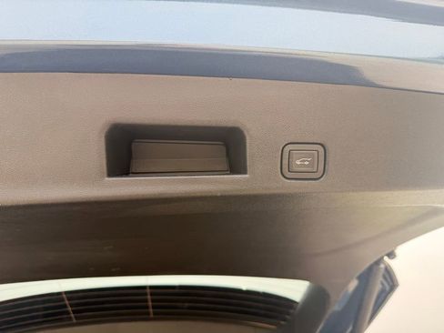 Used 2025 Buick Enclave Preferred w/ LPO, All-Weather Package image 7