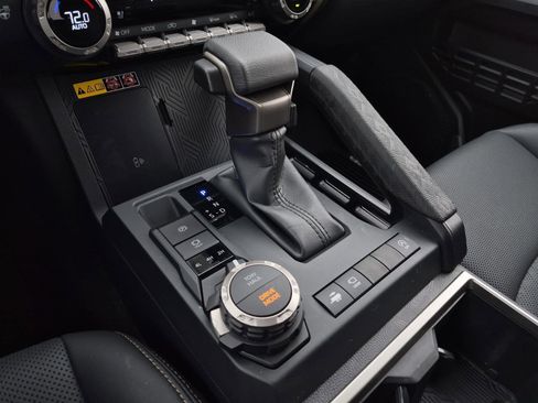 Used 2025 Toyota Tacoma Limited image 16