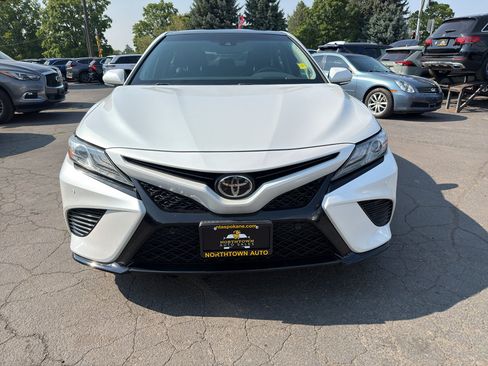 Used 2018 Toyota Camry XSE FWD image 12