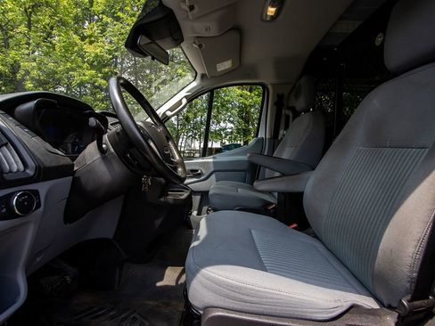 Used 2017 Ford Transit 250 130 Low Roof image 9