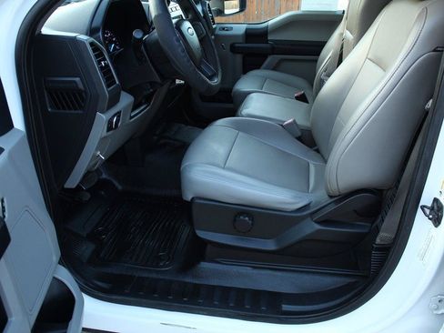 Used 2019 Ford F250 XL w/ Power Equipment Group AWD/4WD image 18