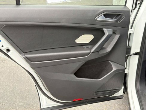 Used 2019 Volkswagen Tiguan S FWD image 21