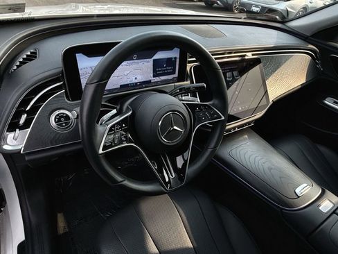 Used 2025 Mercedes-Benz E 450 4MATIC Sedan image 16