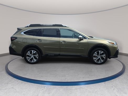 Used 2022 Subaru Outback Touring XT AWD/4WD image 4