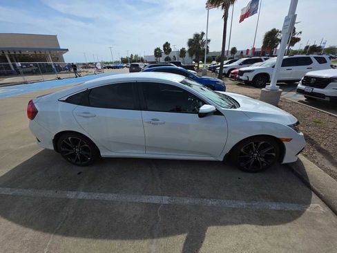 Used 2020 Honda Civic Sport image 3