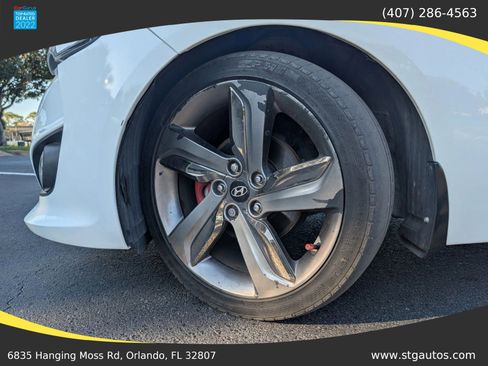 Used 2013 Hyundai Veloster w/ Style Pkg FWD image 28