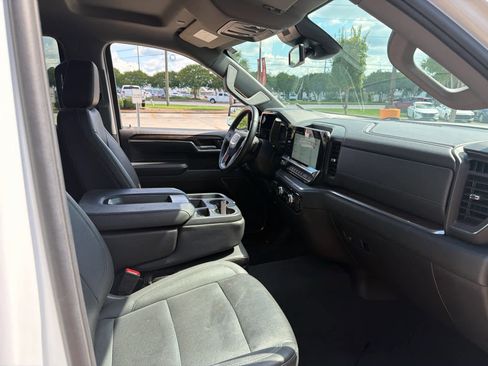 Used 2025 GMC Sierra 1500 SLT RWD image 49