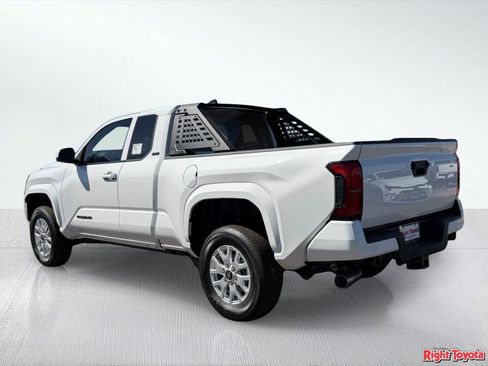 New 2026 Toyota Tacoma SR5 RWD image 4