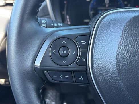 Used 2025 Toyota Corolla Cross XLE image 27