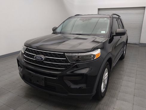 Used 2020 Ford Explorer XLT image 15
