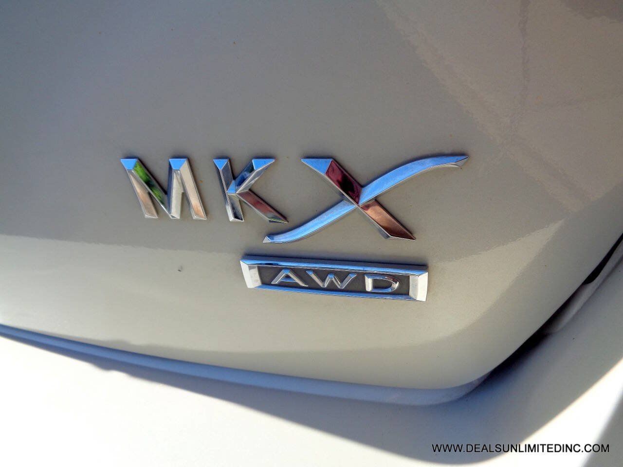 Used 2015 Lincoln MKX AWD w/ Equipment Group 102A image 5