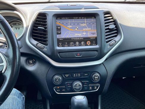 Used 2016 Jeep Cherokee Trailhawk w/ Comfort/Convenience Group AWD/4WD image 35