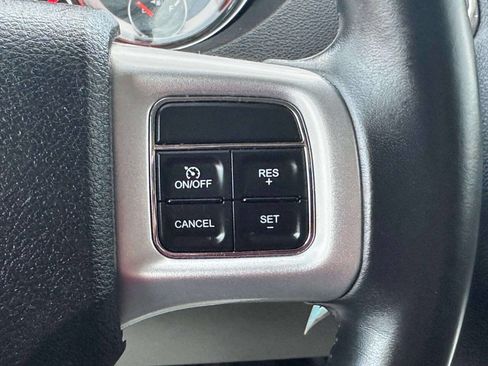 Used 2016 Dodge Grand Caravan SXT w/ Rear Park Assist Package FWD image 28