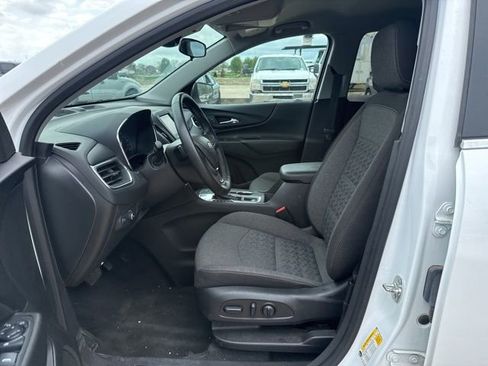 Used 2024 Chevrolet Equinox LT image 10