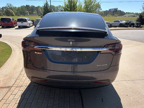 Used 2019 Tesla Model X Long Range image 9
