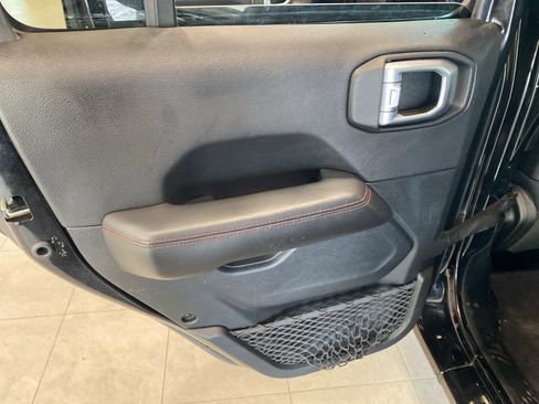 Used 2020 Jeep Wrangler Unlimited Rubicon w/ Dual Top Group image 27