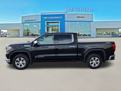 Used 2022 GMC Sierra 1500 SLT w/ Max Trailering Package image 4