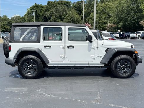 Used 2018 Jeep Wrangler Unlimited Sport image 4