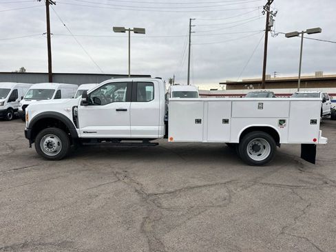 New 2024 Ford F550 4x4 SuperCab Super Duty image 4
