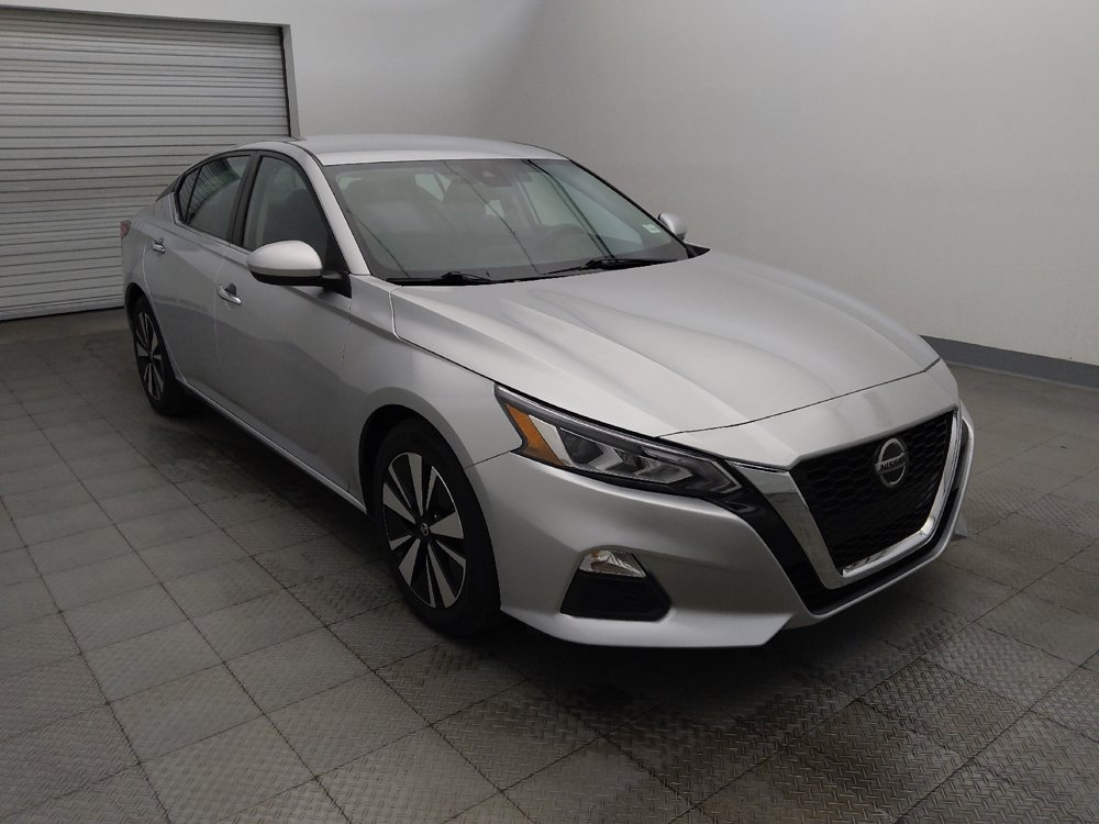 Used 2022 Nissan Altima 2.5 SV FWD image 13