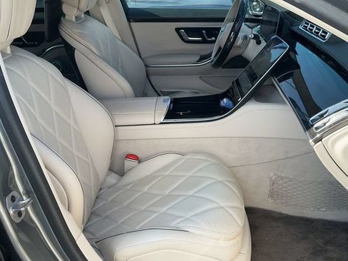 Used 2024 Mercedes-Benz Maybach S 580 4MATIC image 23