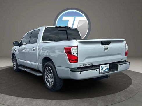 Used 2017 Nissan Titan SL RWD image 14